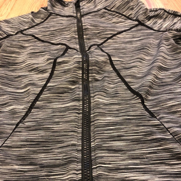 Zella Zip Up - Picture 4 of 5